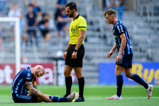Djurgårdens Magnus Eriksson har ont