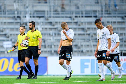 Örebros Erik Björndahl deppar