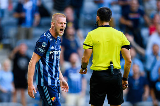 Djurgårdens Kalle Holmberg reagerar på domslut