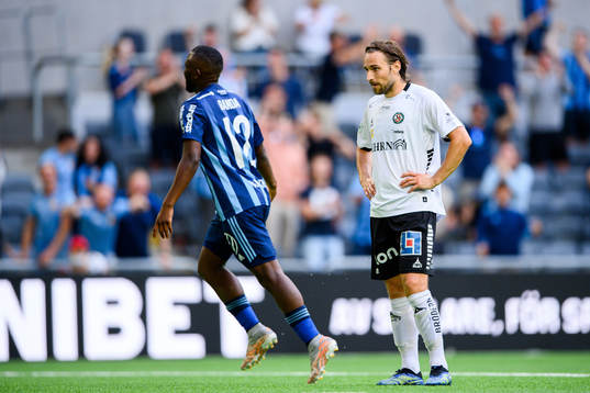 Djurgårdens Emmanuel Banda jublar