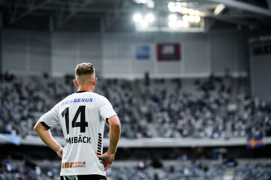 Örebros Michael Almebäck deppar