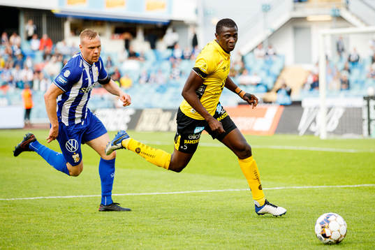 IFK Göteborgs Kolbeinn Sigthorsson och Elfsborgs Maudo