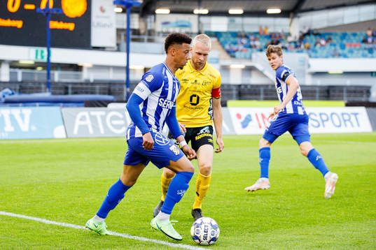 IFK Göteborgs Tobias Sana och Elfsborgs Johan Larsson