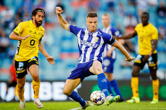 Elfsborgs Frederik Holst och IFK Göteborgs Calle Johansson