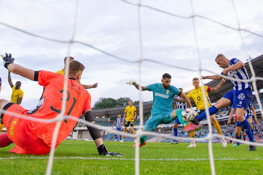 IFK Göteborgs målvakt Giannis Anestis och Kolbeinn