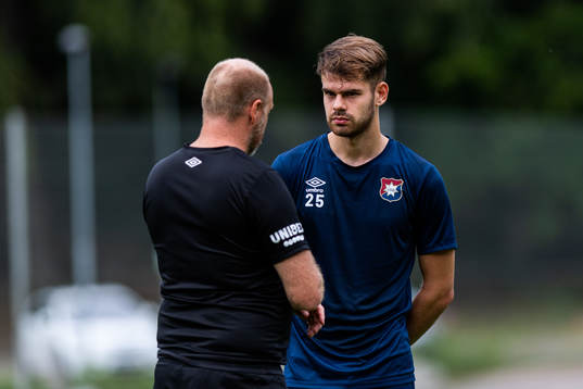 Tränare Dane Ivarsson och Peru Ruiz