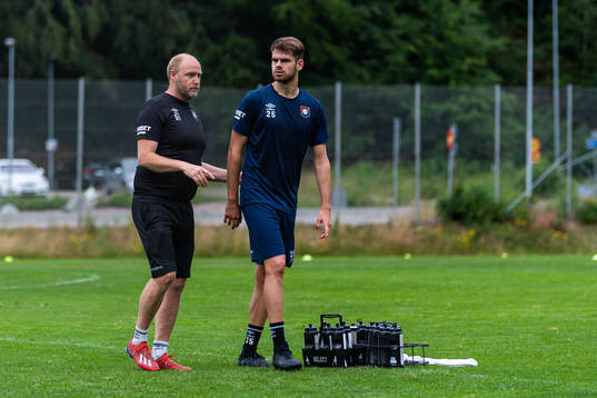 Tränare Dane Ivarsson och Peru Ruiz