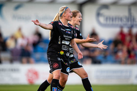 Kristianstads Mia Carlsson och Therese Sessy Åsland