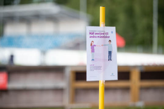 Skylt som berättar för besökare att de ska hålla
