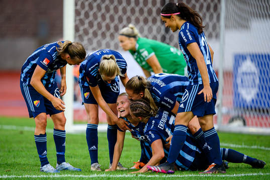 Djurgårdens Sara Olai jublar
