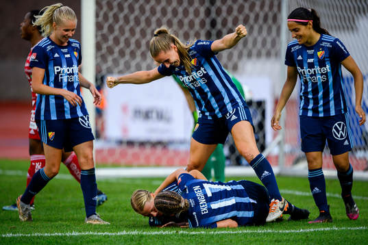 Djurgårdens Sara Olai jublar