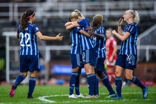 Djurgårdens Nellie Lilja (m) jublar