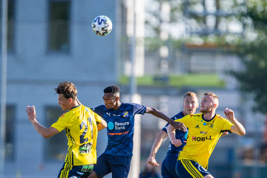 Eskilsminnes Josef Getachew kamp med Ängelholms Filip