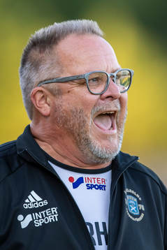Ängelholms tränare Roar Hansen reagerar