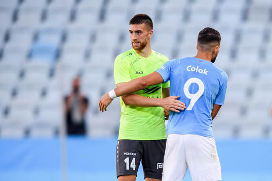 Nedeljko Piscevic of Riga and Antonio Colak of Malmö FF