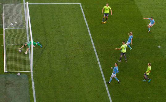 Antonio Colak of Malmö FF scores the 1-0 goal against