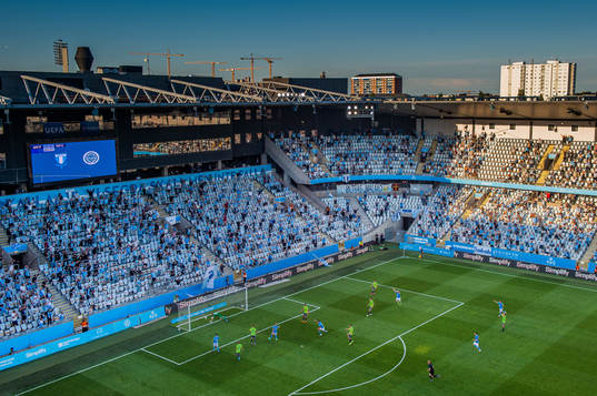 Antonio Colak of Malmö FF scores the 1-0 goal against