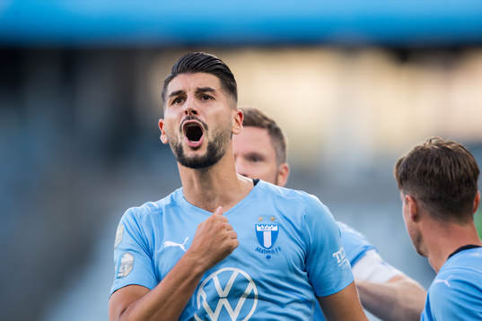 Antonio Colak of Malmö FF celebrates