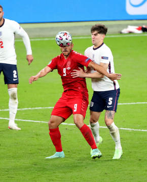 Martin Braithwaite och Denmark and John Stones of England