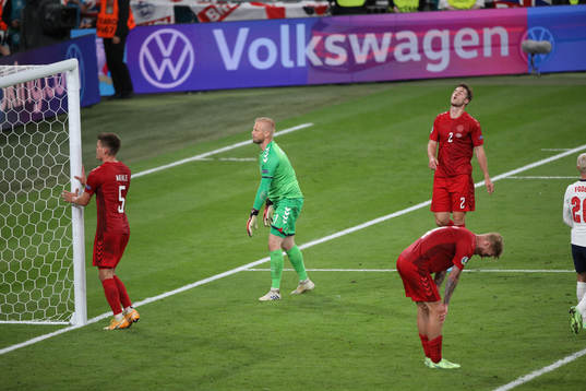 Goalkeeper Kasper Schmeichel looks dejected