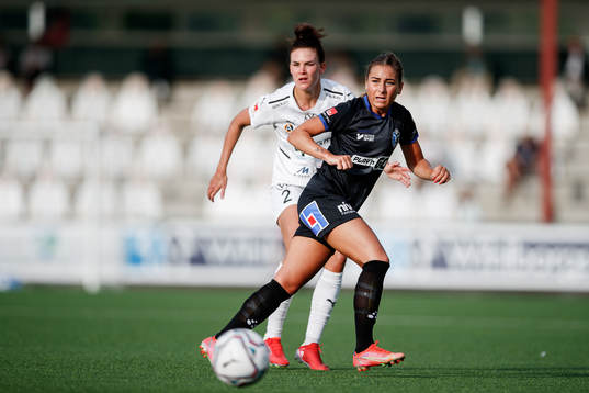 Rosengårds Katrine Veje och Växjös Andrea Mist Palsdottir