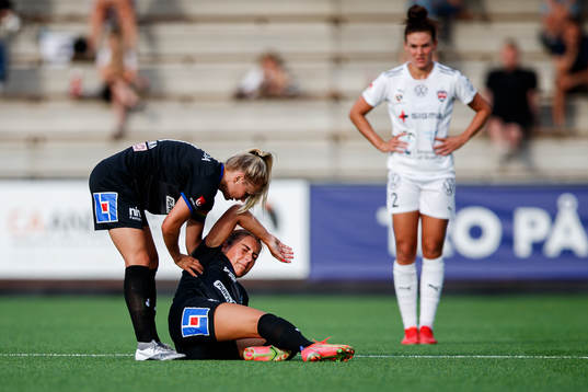 Växjös Andrea Mist Palsdottir  har ont