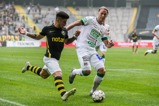 s Nicolas Stefanelli och Varbergs Hampus Zachrisson