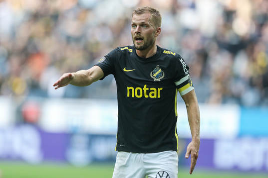 s Sebastian Larsson