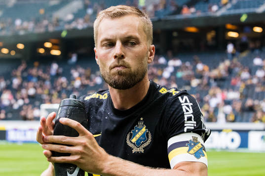 s Sebastian Larsson