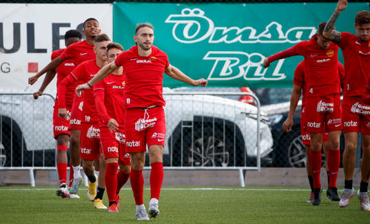 Örebro Syrianskas Laurence Bell