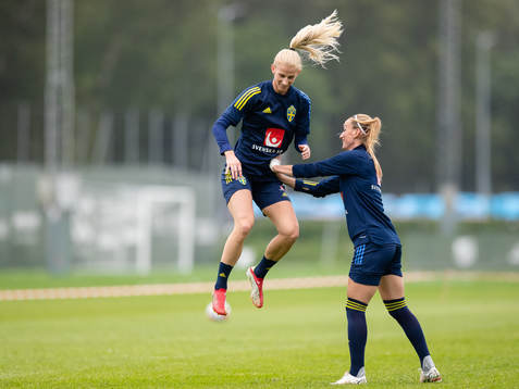 Sofia Jakobsson och Kosovare Asllani