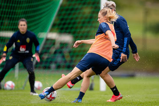 Fridolina Rolfö och Lina Hurtig