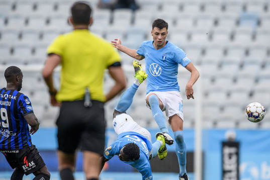 Malmö FFs Anel Ahmedhodzic och Bonke Innocent