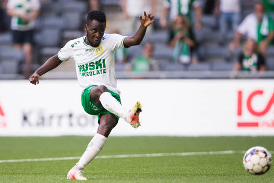 Hammarbys David Accam med ett skott