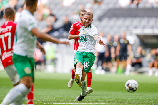Hammarbys Darijan Bojanic skjuter