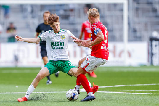 Hammarbys Williot Swedberg och Degerfors Oliver Ekroth