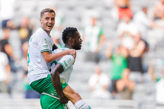 Hammarbys Jeppe Andersen jublar med Loué Bayere Junior