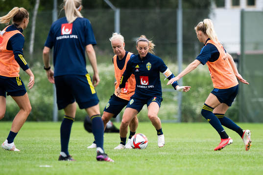 Kosovare Asllani