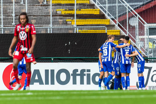 IFK Göteborgs Robin Söder jublar med lagkamrater