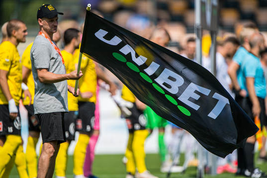 Flagga med Unibet