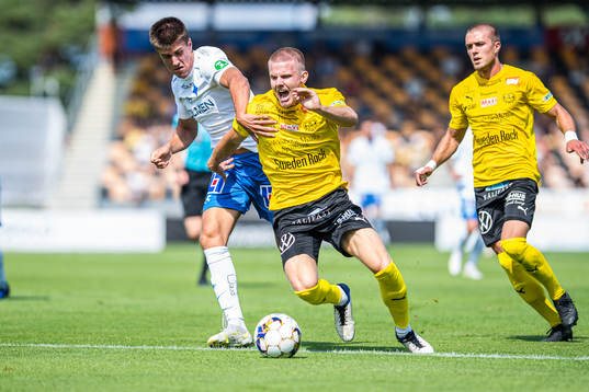 IFK Norrköpings Carl Björk och Mjällbys Eric Björkander
