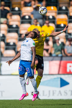 IFK Norrköpings Samuel Adegbenro  och Mjällbys Daan