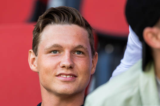 Helsingborgs Max Svensson på läktaren