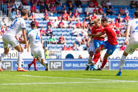 Helsingborgs Assad Al Hamlawi gör 1-0 bredvid Andreas
