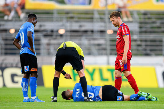 Halmstads Marcus Antonsson har ont