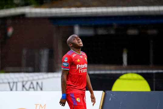Djurgårdens Edward Chilufya deppar