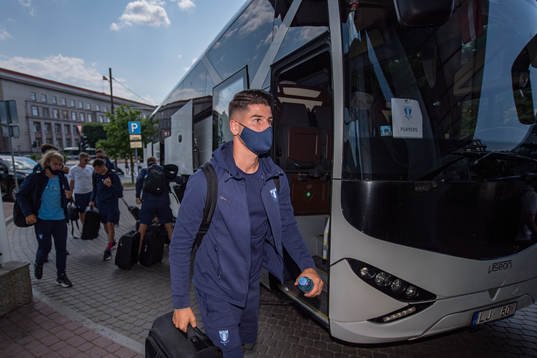 Antonio Colak of Malmö FF arrives at the hotel