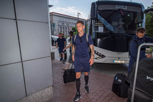 Sören Rieks arrives at the hotel