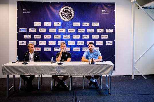 Jon Dahl Tomasson, head coach  and Antonio Colak