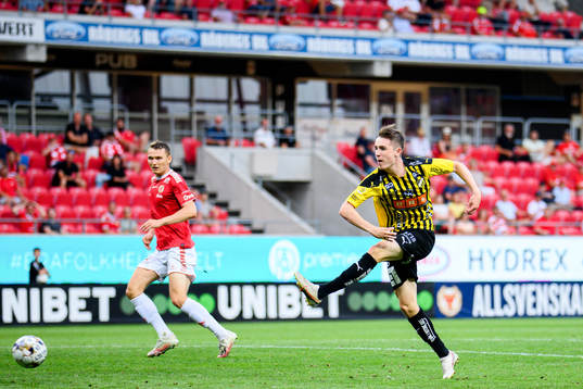 Häckens Patrik Wålemark gör 2-3